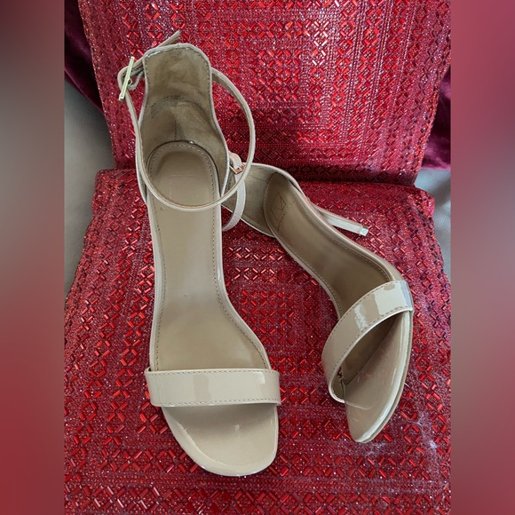 Material Girl Nude Heels - Picture 4 of 6